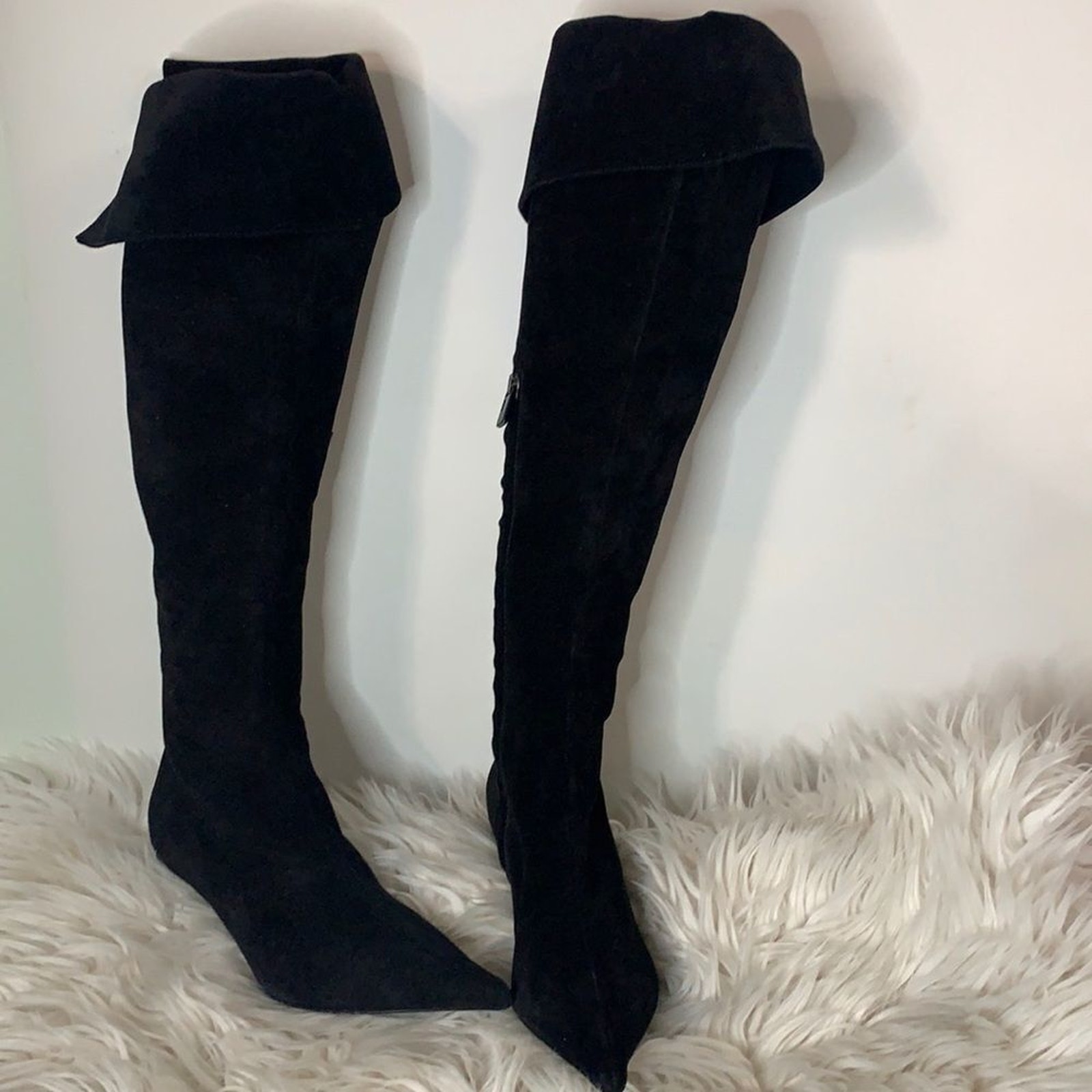 Fendi Knee High Pointie Toe Black Suede Boots Size 38 Us8